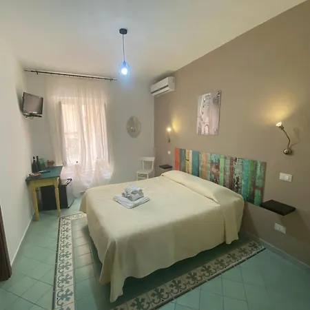 Le 5 Torri 3* טראפאני