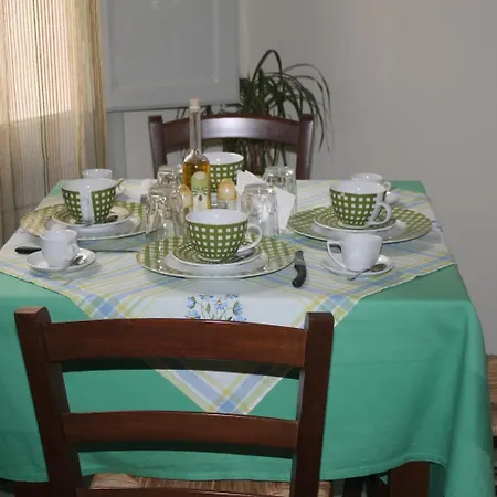Alojamento de Acomodação e Pequeno-almoço Le 5 Torri
